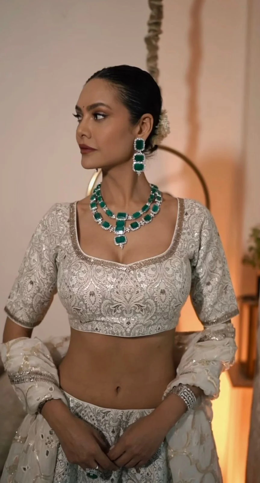 Emerald Estate Necklace - Image 3